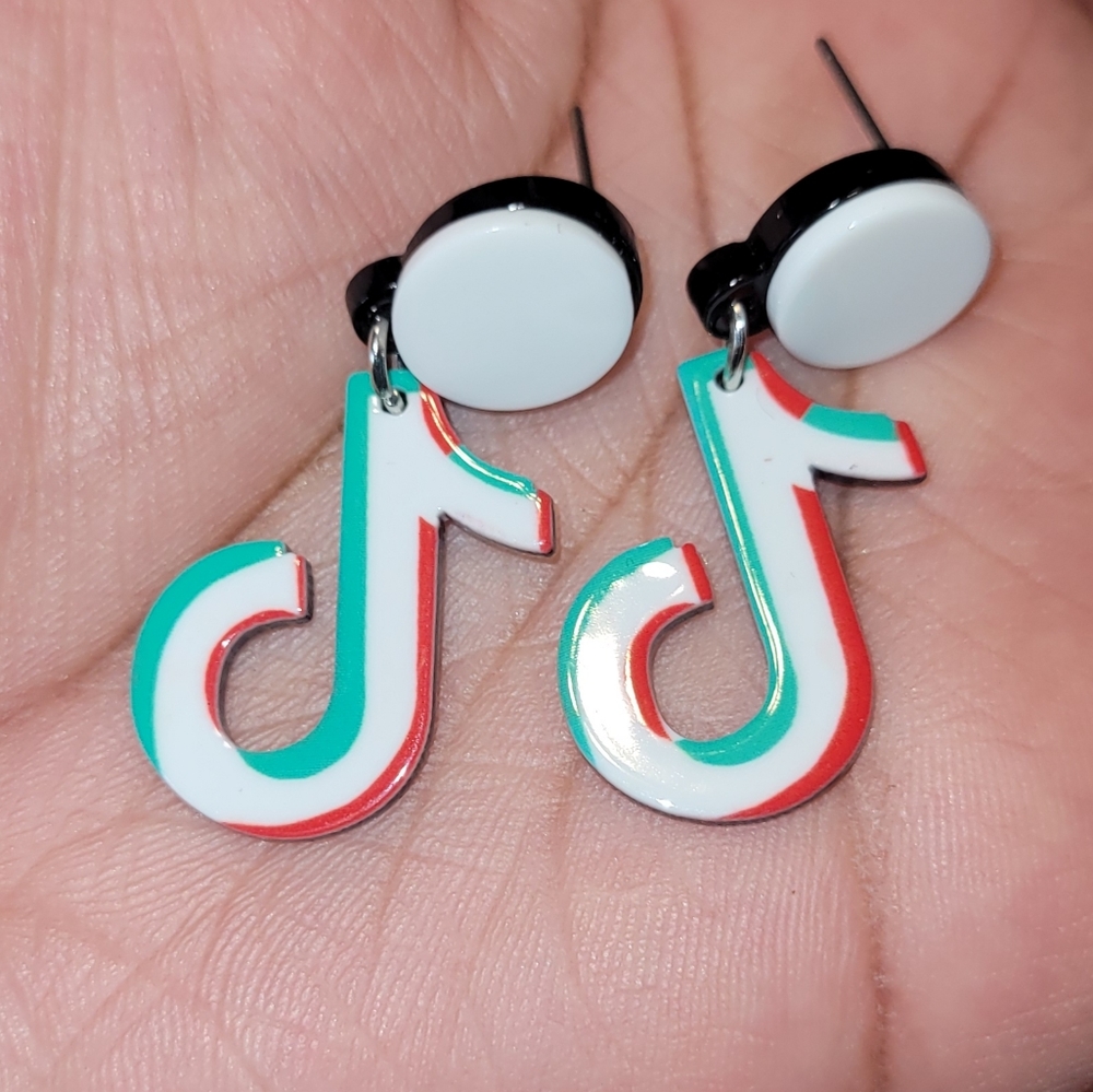 Tiktok earrings